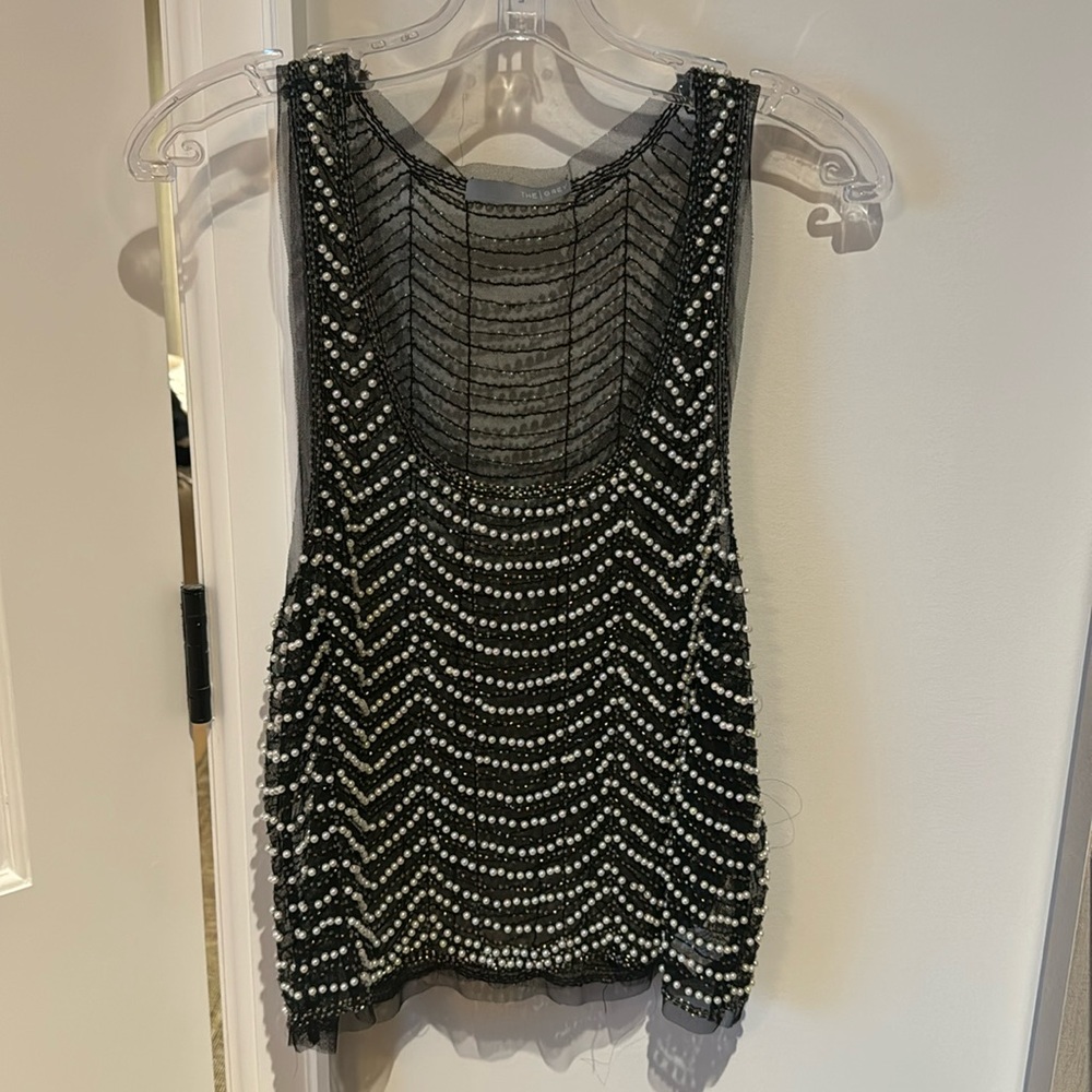 The grey mesh beaded pearl top